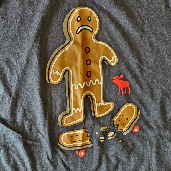 Abercrombie Kids Gingerbread Man and Skateboard Navy Blue Tshirt size 15/16 - Picture 3 of 6